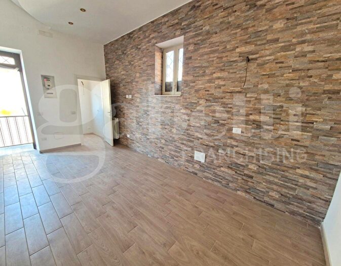 Appartamento bilocale in vendita in Via Marigliano, Napoli