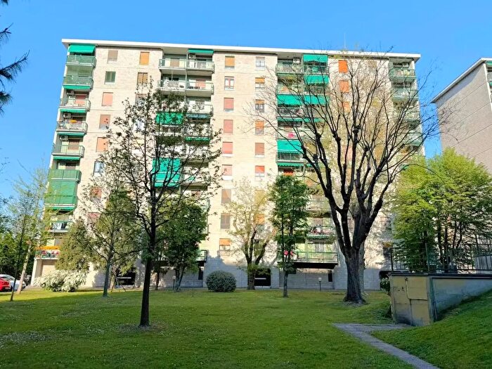 Appartamento trilocale in vendita in Via Niccolò Copernico, Corsico