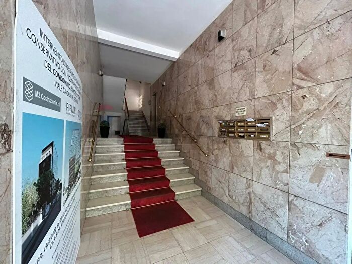 Appartamento con 5 locali in vendita in Viale Cavour, Ferrara