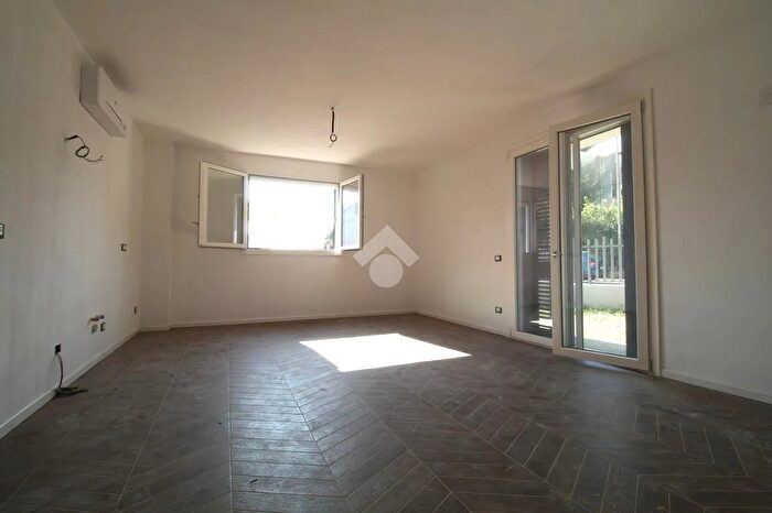 Appartamento quadrilocale in vendita in Suzzara