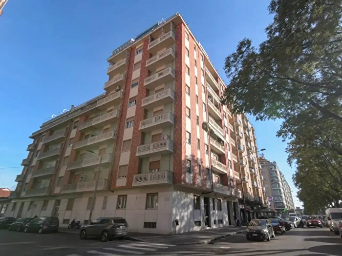 Appartamento trilocale in affitto in Corso Potenza, Torino