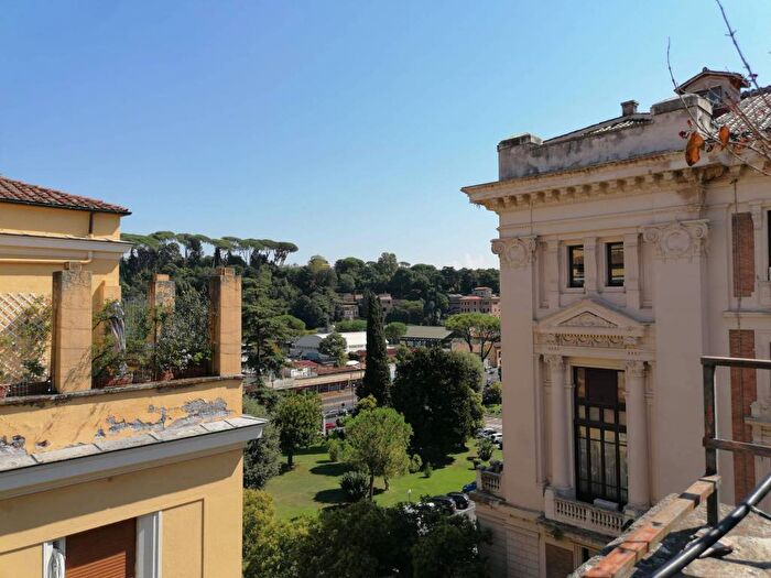 Casa quadrilocale in affitto in Piazzale delle Belle Arti, Flaminio, Roma