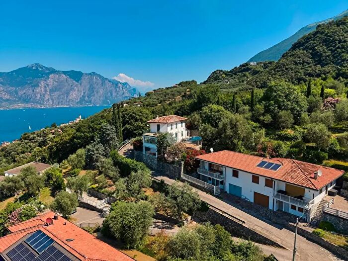 Casa con 5 locali in vendita in Via Colombere, Malcesine