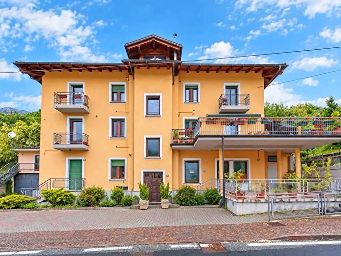 Appartamento quadrilocale in vendita in Via Aosta, Quart