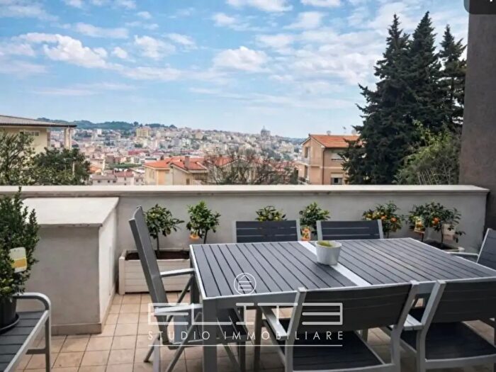 Appartamento bilocale in affitto in Via Rodi, Ancona