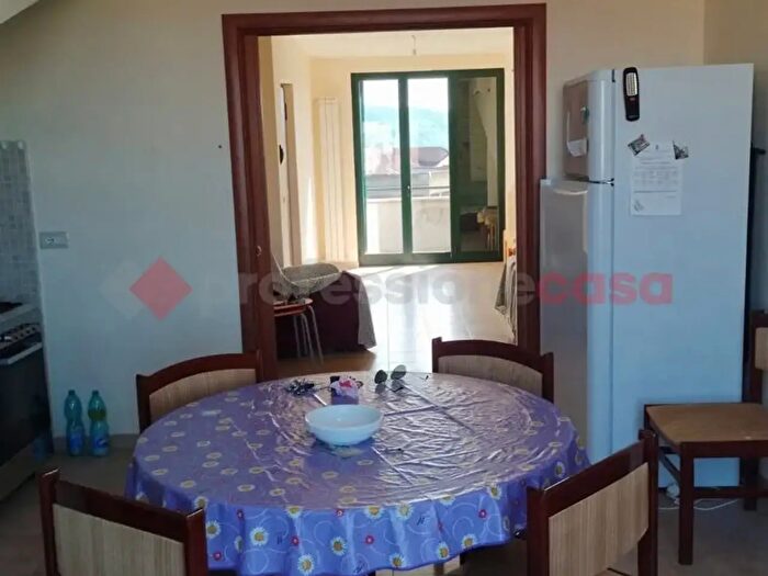 Casa trilocale in affitto in Via Rimembranza, Vitulazio