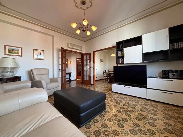 Appartamento quadrilocale in vendita in Viale Puccini, Lucca