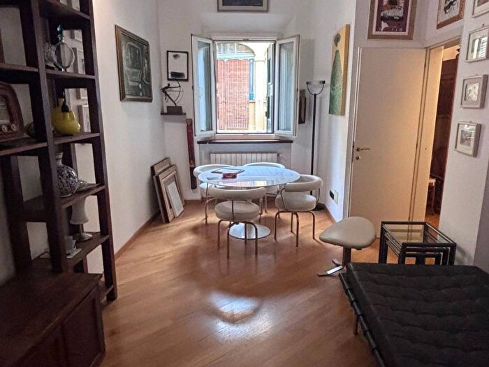 Appartamento trilocale in affitto in Via delle Tovaglie, Castiglione Tribunale, Bologna