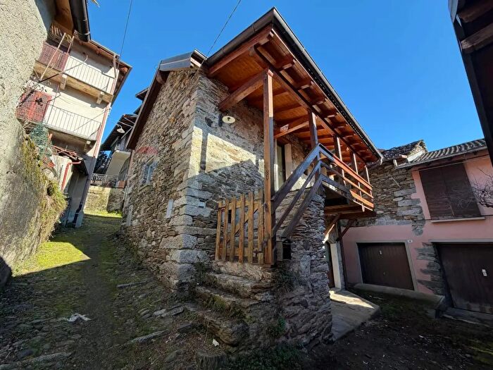 Casa bilocale in vendita in Via Monte Grappa, San Bernardino Verbano