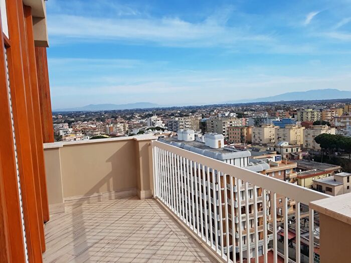 Appartamento trilocale in vendita in Via Michelangelo, Nettuno