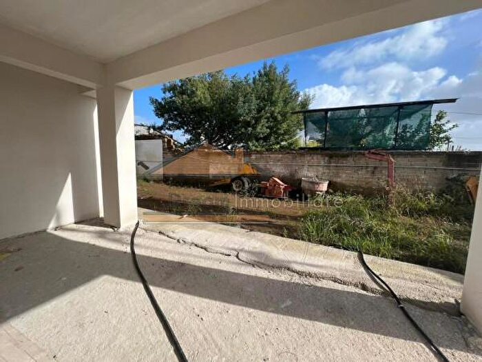 Casa quadrilocale in vendita in Via Arco SantAntonio, Parete