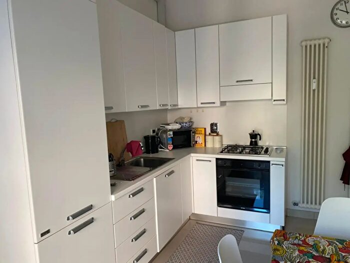 Appartamento trilocale in affitto in Via Riva di Reno, Bologna