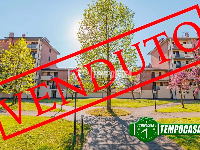 Appartamento bilocale in vendita in Via Toscana, Lacchiarella