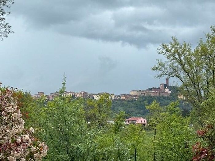 Casa con 7 locali in vendita in San Miniato