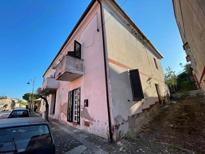 Casa trilocale in vendita in Via Armando Diaz, Prignano Cilento