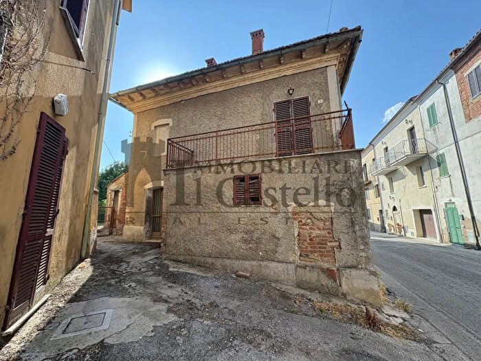 Casa trilocale in vendita in Via Cavour, Castiglione Del Lago