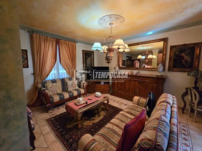Casa quadrilocale in vendita in Via Tamigi, Reggio Emilia