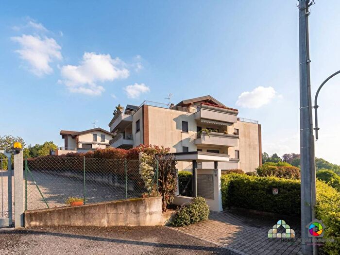 Appartamento bilocale in affitto in Via Papa Giovanni XXIII, Carimate