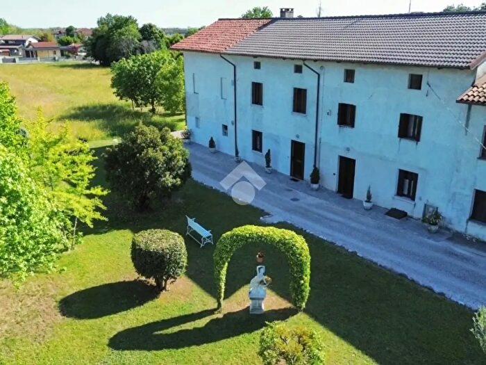 Casa con 6 locali in vendita in Via Acquedotto, San Vito Di Fagagna