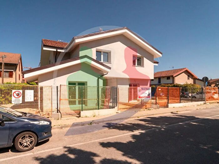 Casa con 5 locali in vendita in Via XXIV Maggio Snc, Vinovo
