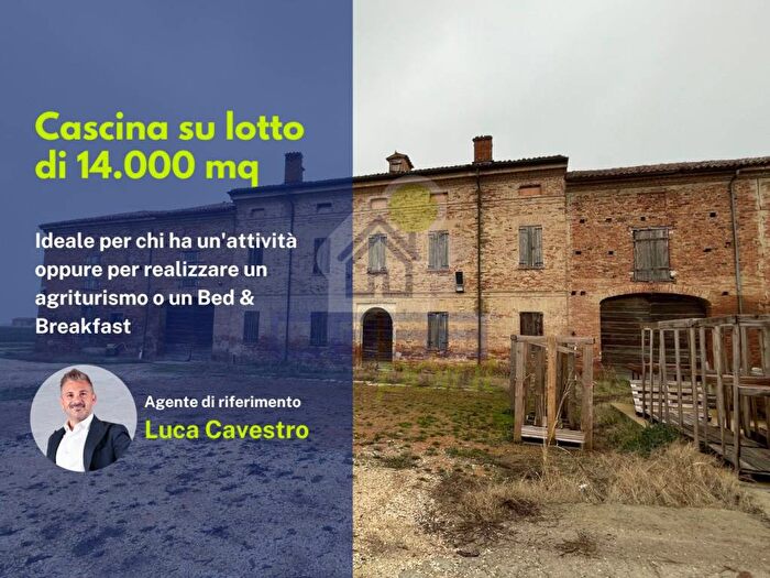 Casa con 6 locali in affitto in via Pilastro, Viadana