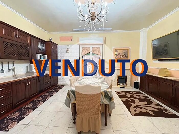 Appartamento trilocale in vendita in Via Kennedy, Casoria