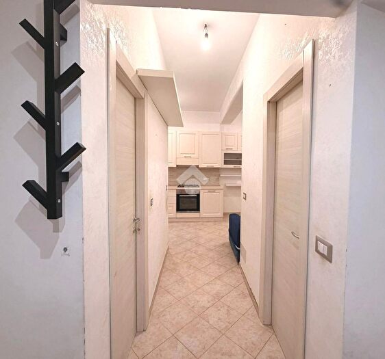 Appartamento bilocale in vendita in Via Filippo Meda, Roma