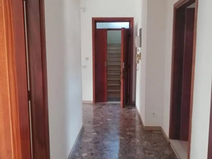 Appartamento quadrilocale in vendita in Via Domenico Savino, Taranto