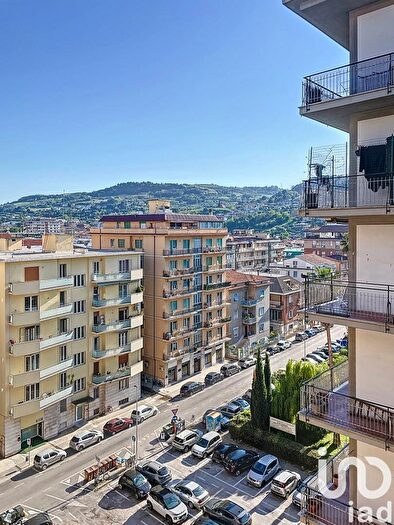 Appartamento con 5 locali in vendita in Viale De Gasperi, San Benedetto Del Tronto