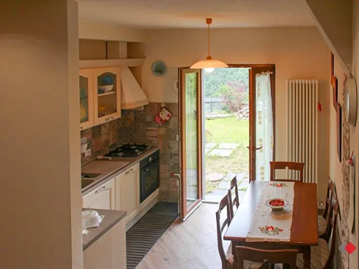 Casa quadrilocale in vendita in Croce di Stazzana, Castelnuovo di Garfagnana