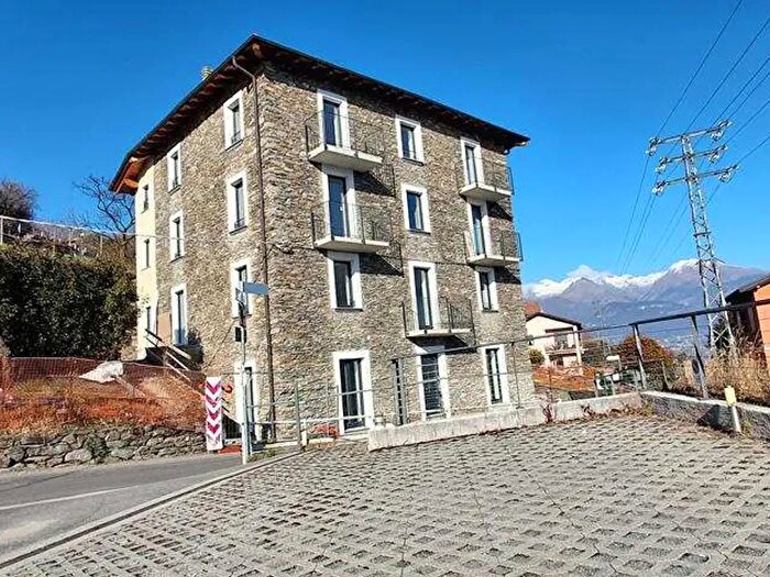 Appartamento con 5 locali in vendita in Via Roma, Cremia