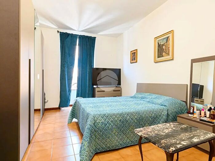 Appartamento trilocale in vendita in Via dei Sardi, Roma