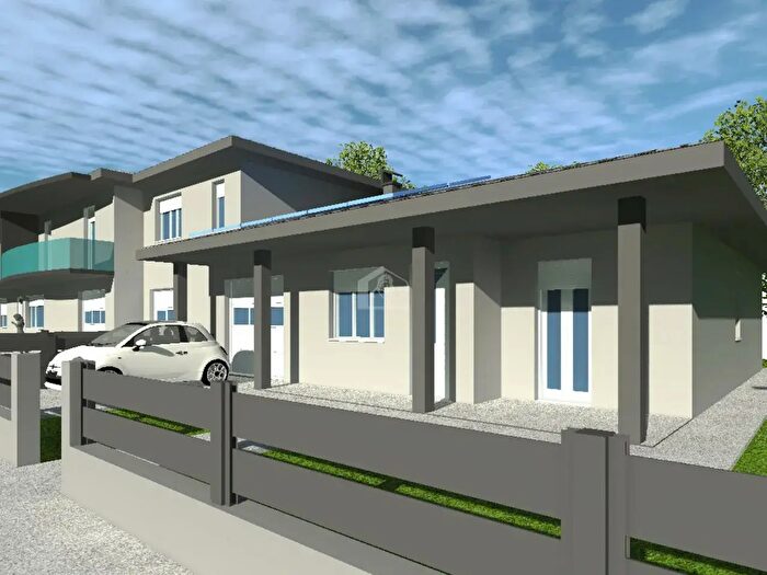 Appartamento con 5 locali in vendita in Suzzara