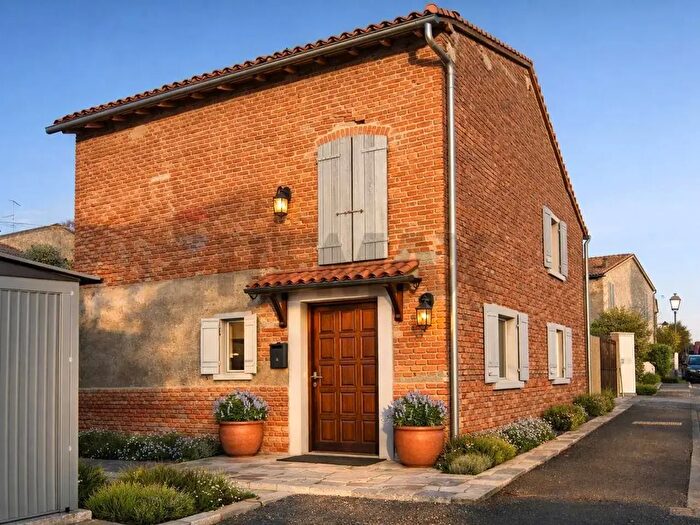 Casa trilocale in vendita in Via Roma, Sissa Trecasali