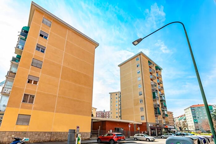 Appartamento bilocale in vendita in Via Luigi Salvatore Cherubini, Torino