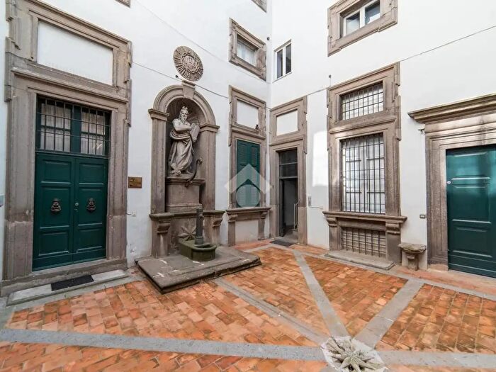 Appartamento trilocale in vendita in Via Camillo Benso Conte di Cavour, Viterbo