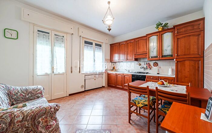 Appartamento trilocale in vendita in Via Repubblica Felegara, Medesano