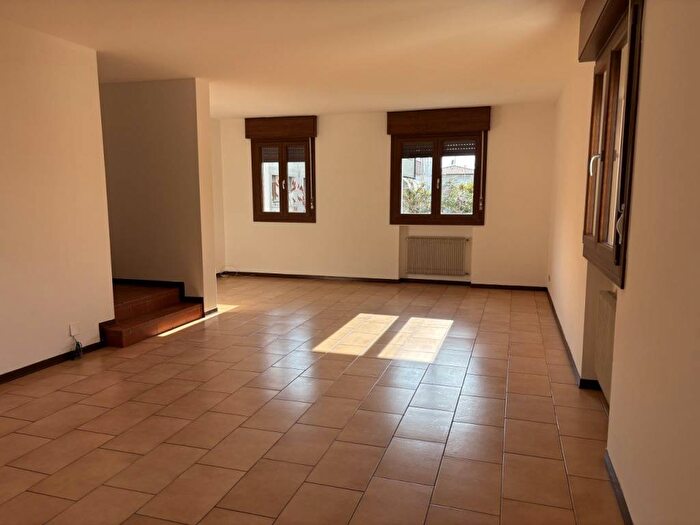 Appartamento quadrilocale in affitto in Via Costa Calcinara, Centro, Monselice