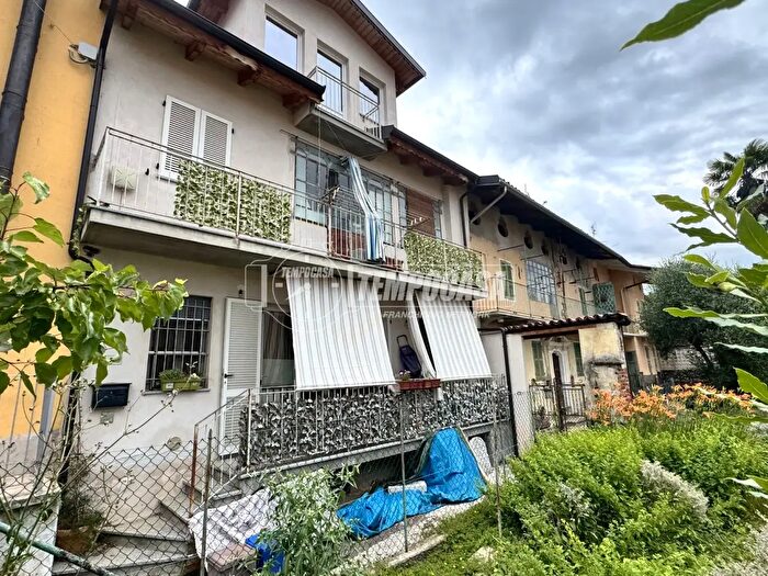 Casa con 6 locali in vendita in Via Burcina, Pollone