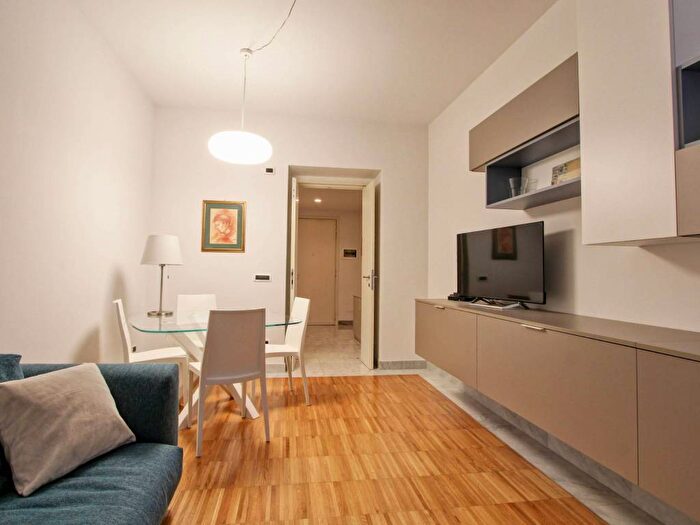 Appartamento trilocale in affitto in Via di Gesù e Maria, Piazza del Popolo, Roma