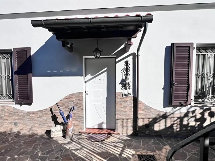 Appartamento trilocale in vendita in Collesalvetti