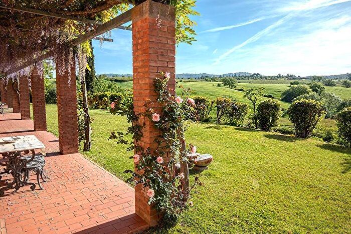 Casa con 6 locali in affitto in Magliano in Toscana