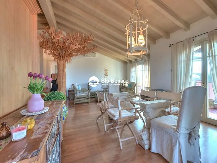 Appartamento con 6 locali in vendita in Via del Torchio, Manerba Del Garda