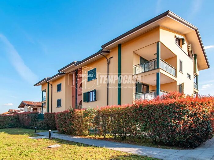 Appartamento bilocale in vendita in Via Portiola, Uboldo