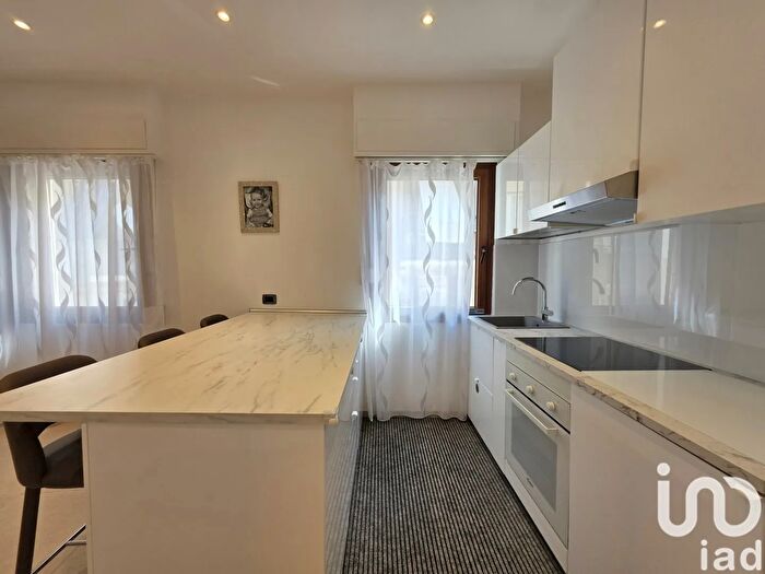 Appartamento trilocale in vendita in Salita San Giacomo, Savona