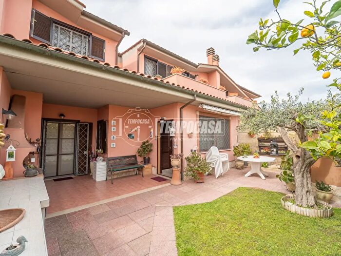 Casa trilocale in vendita in Via Lussemburgo a, Ladispoli