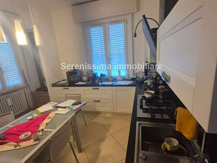 Appartamento con 6 locali in affitto in Corso Gennaio, Montecchio, Vallefoglia