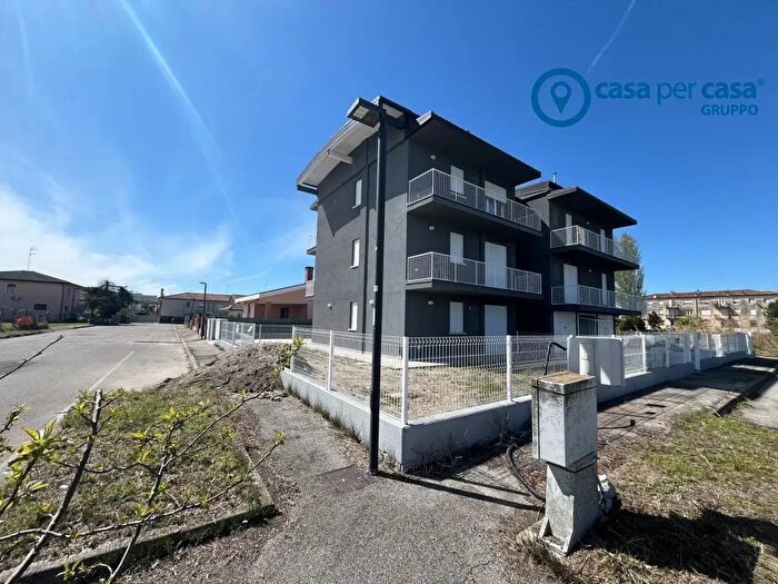 Appartamento trilocale in affitto in Via Portesin, Porto Viro