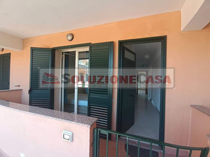 Appartamento trilocale in affitto in Centro, Santa Teresa di Riva
