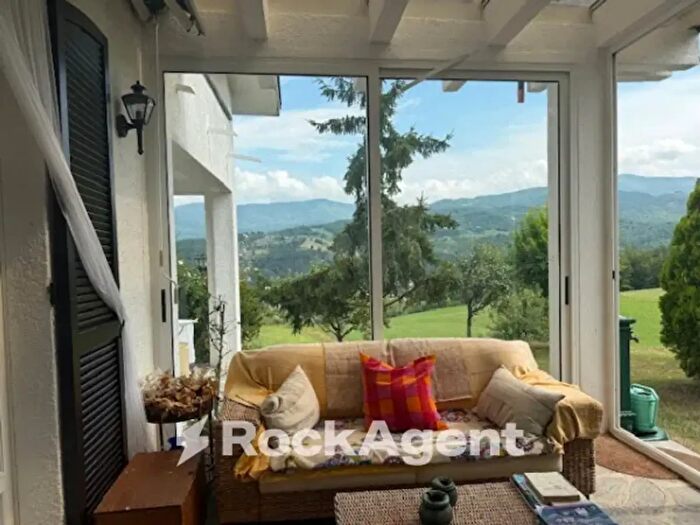 Casa con 6 locali in vendita in Borgo Val Di Taro